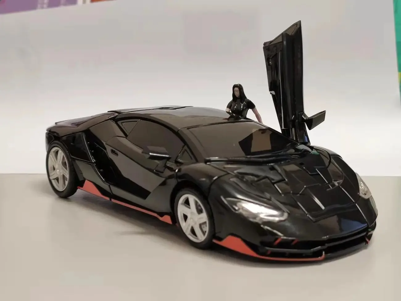 In Magazzino Giocattoli di Tra - Model Kit Rodimus recensione e prezzo